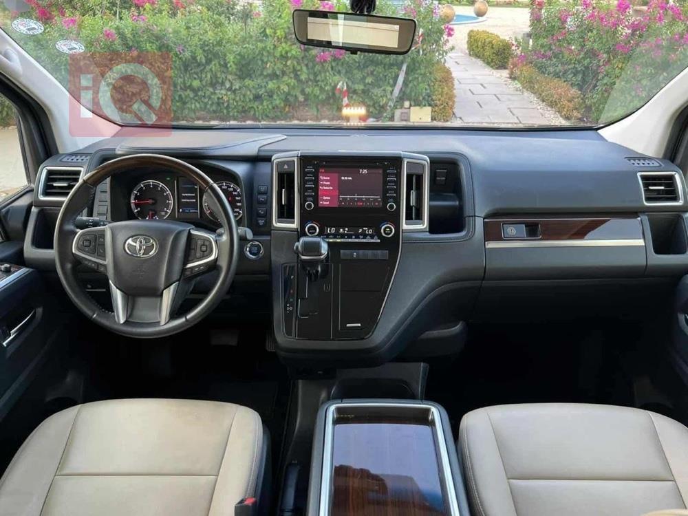 تويوتا جرانفيا